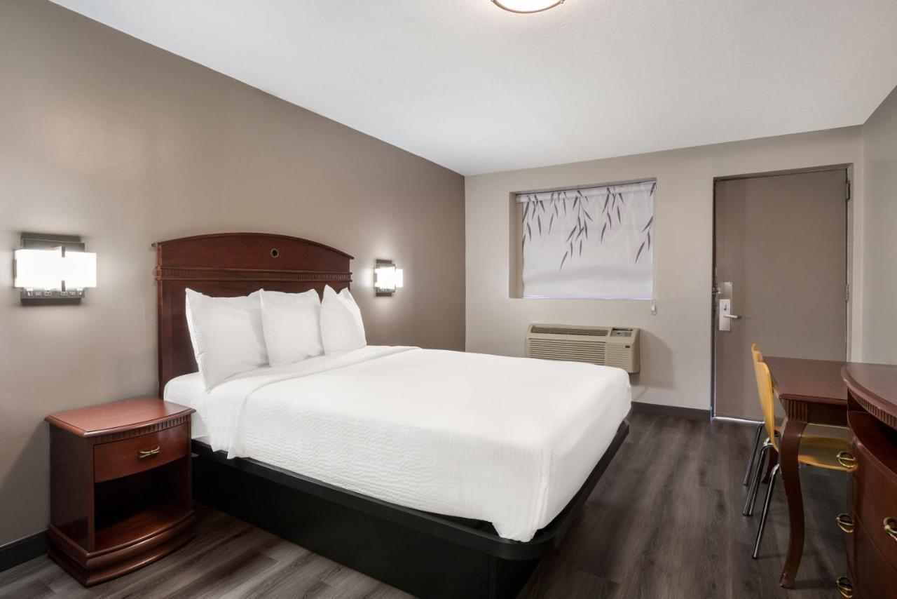 Red Carpet Inn 愛迪生 外观 照片
